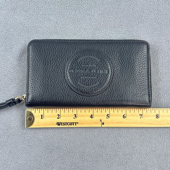Coach Dempsey Large Phone Wallet Wristlet Black Pebbled Leather Zip Around - Picture 3 of 9